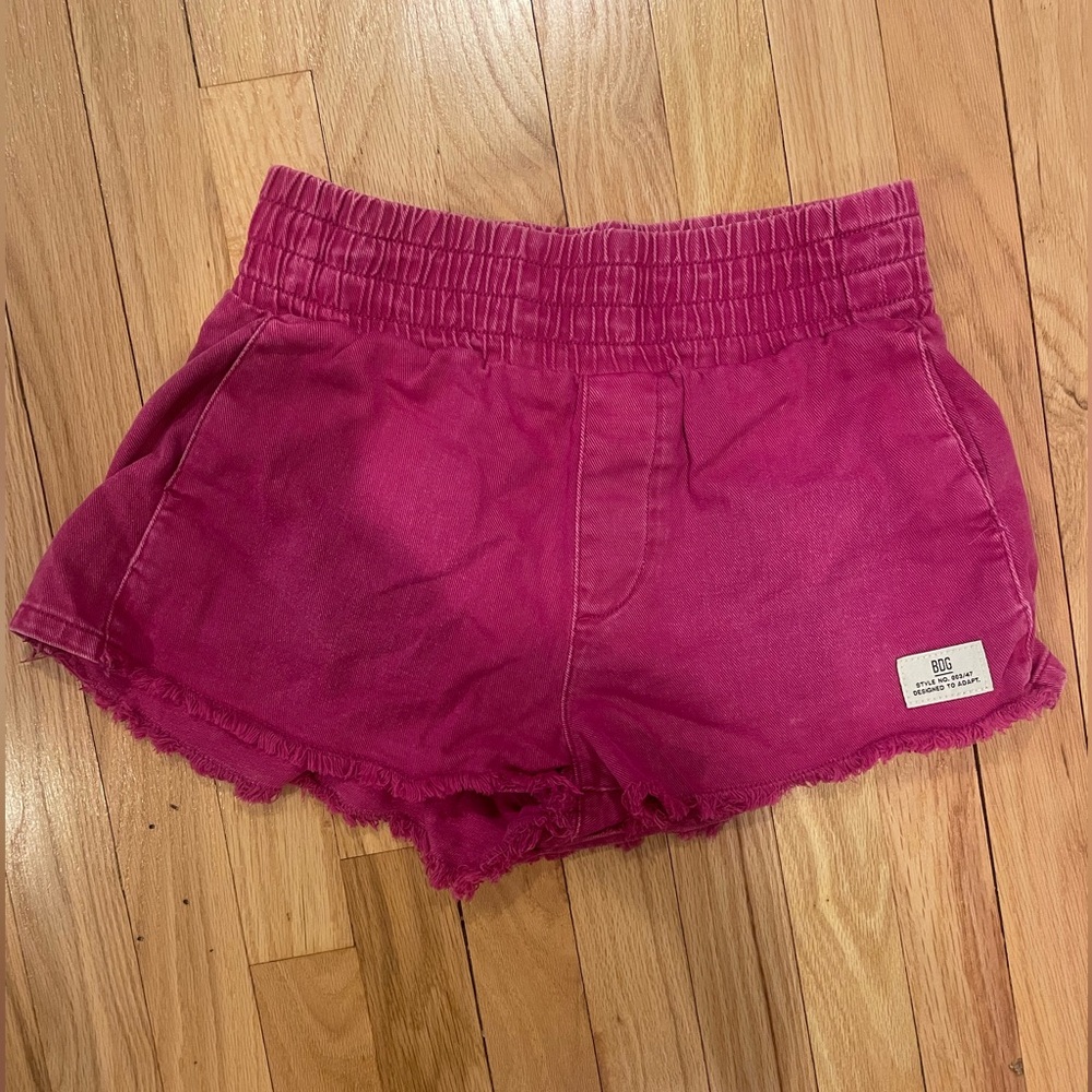 Pink size small pull on BDG shorts